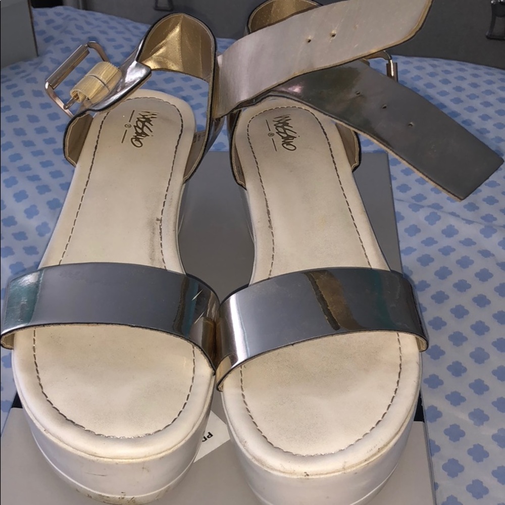 Mossimo sandals worn size 9